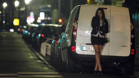 Find a prostitute Marseille